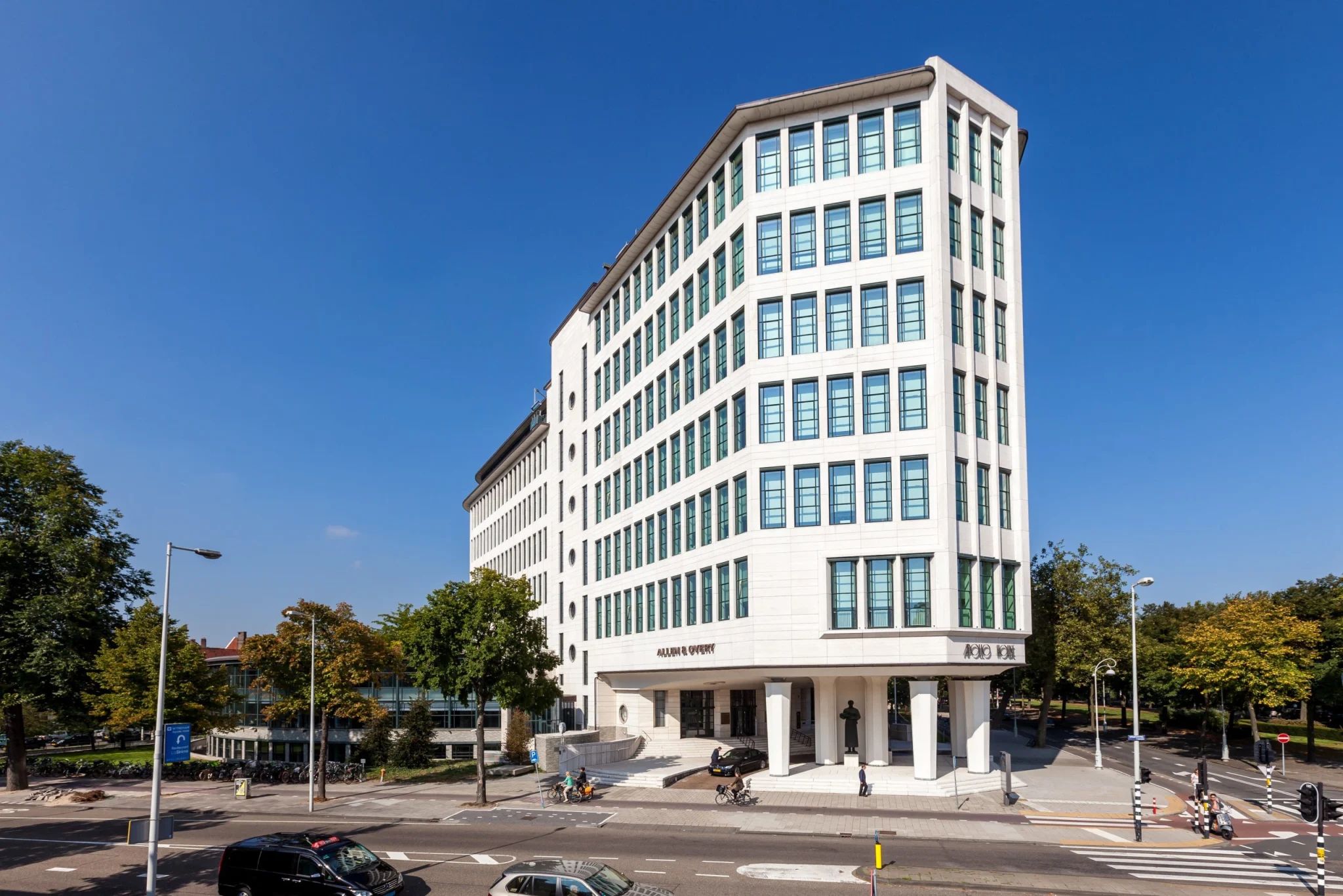 Corporate Collection Tour: A&O Shearman