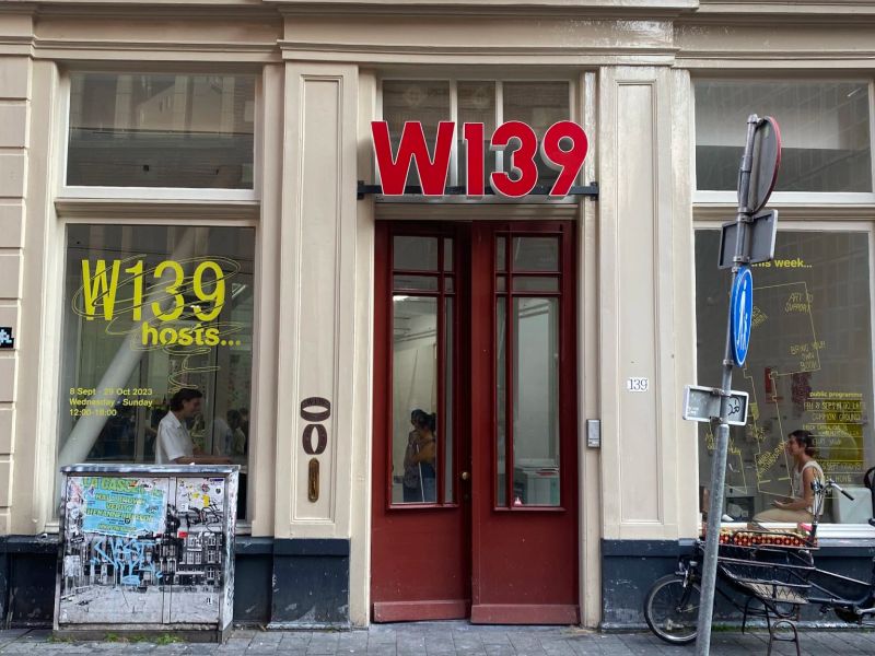 W139